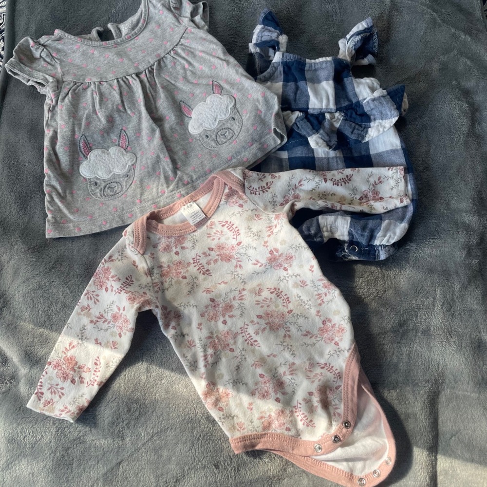 Carter's Baby Girl Clothes lot 6 pcs Bodysuit Top Bottoms Outfit 18 Months
